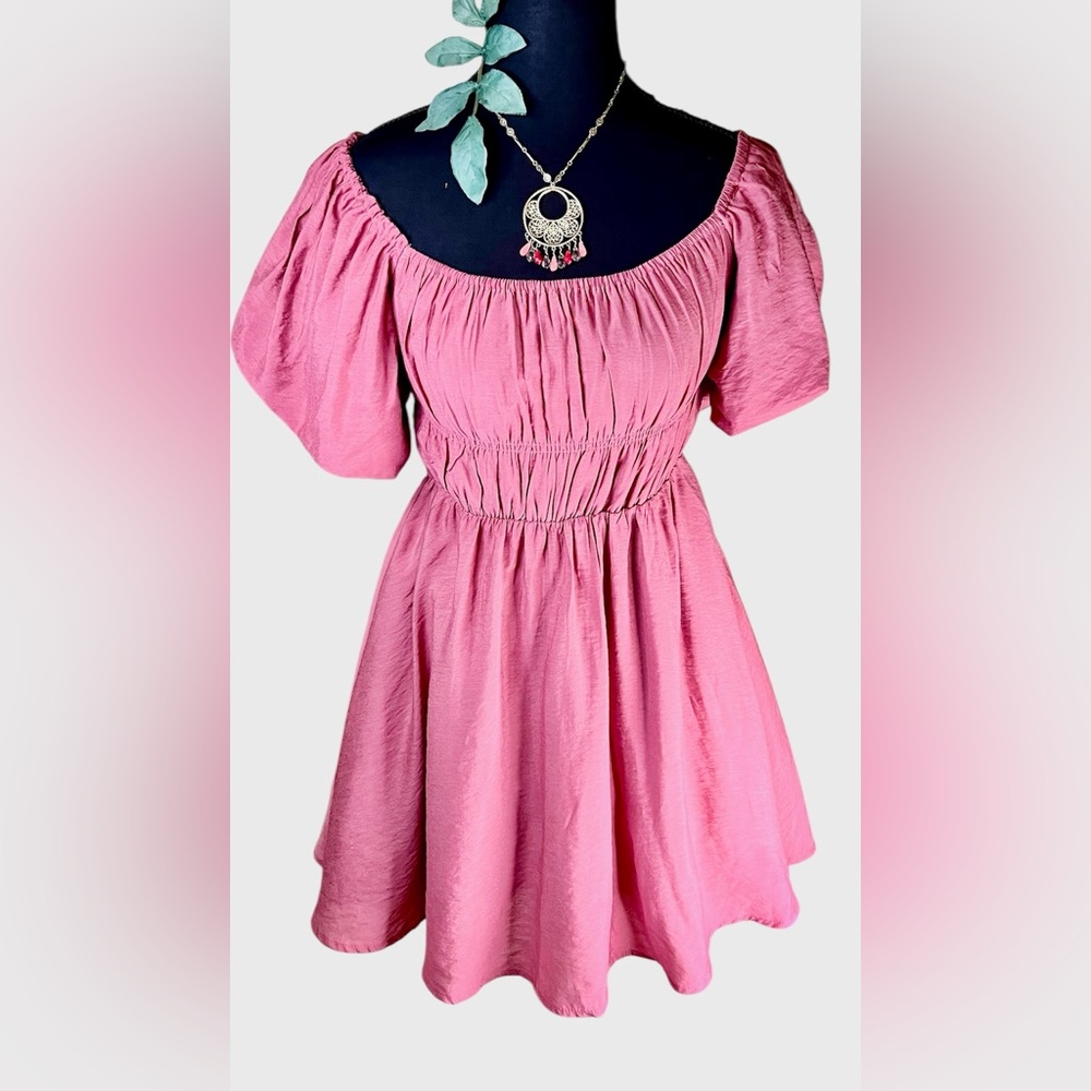 FRANCESCA’S Mi Ami short, micro mini, poofy, party dress

Muted mauve shade